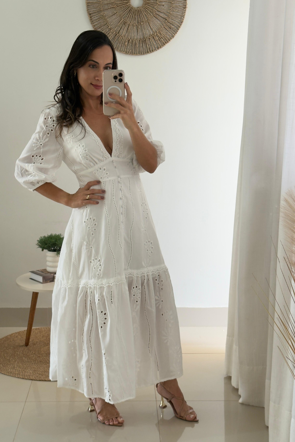 Vestido Branco Longo Com Renda Decote em V