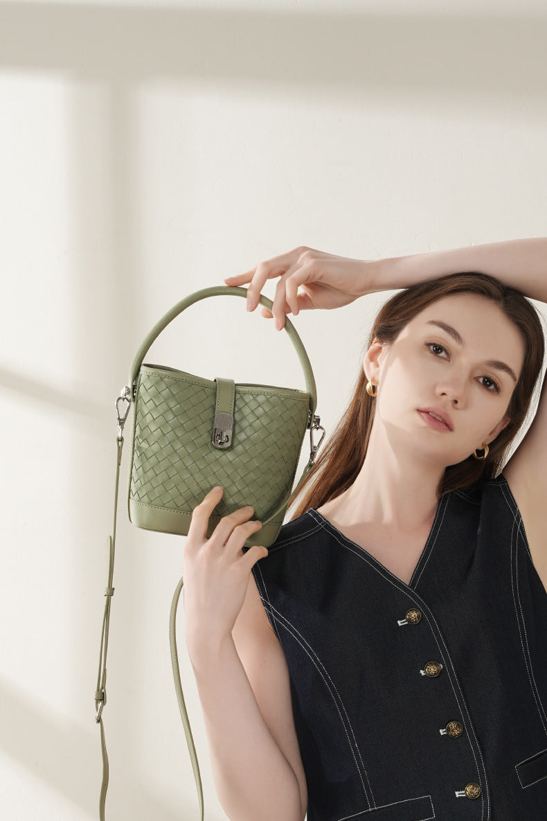Bolsa Bucket Trançada Couro Legítimo Capri