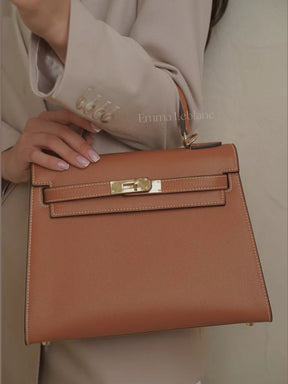 Bolsa Classic Média Couro Legítimo Madri Ferragem Dourada