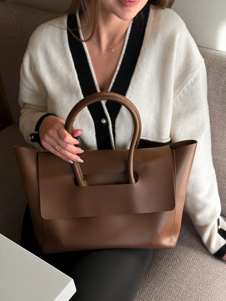 Bolsa Tote Grande Laira