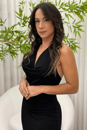 Vestido Bia Longo com Decote em V Halter em Malha Preto