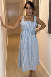 Vestido Grazi Listrado Decote Quadrado Sem Manga Azul