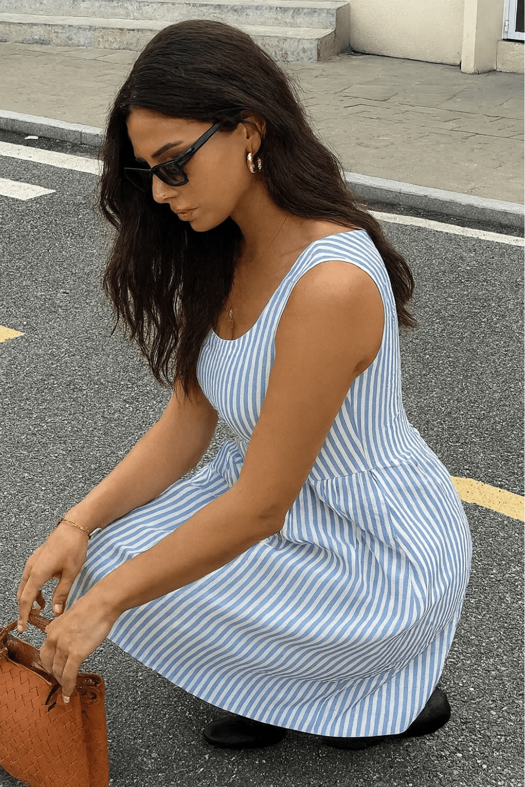 Vestido Grazi Listrado Decote Quadrado Sem Manga Azul