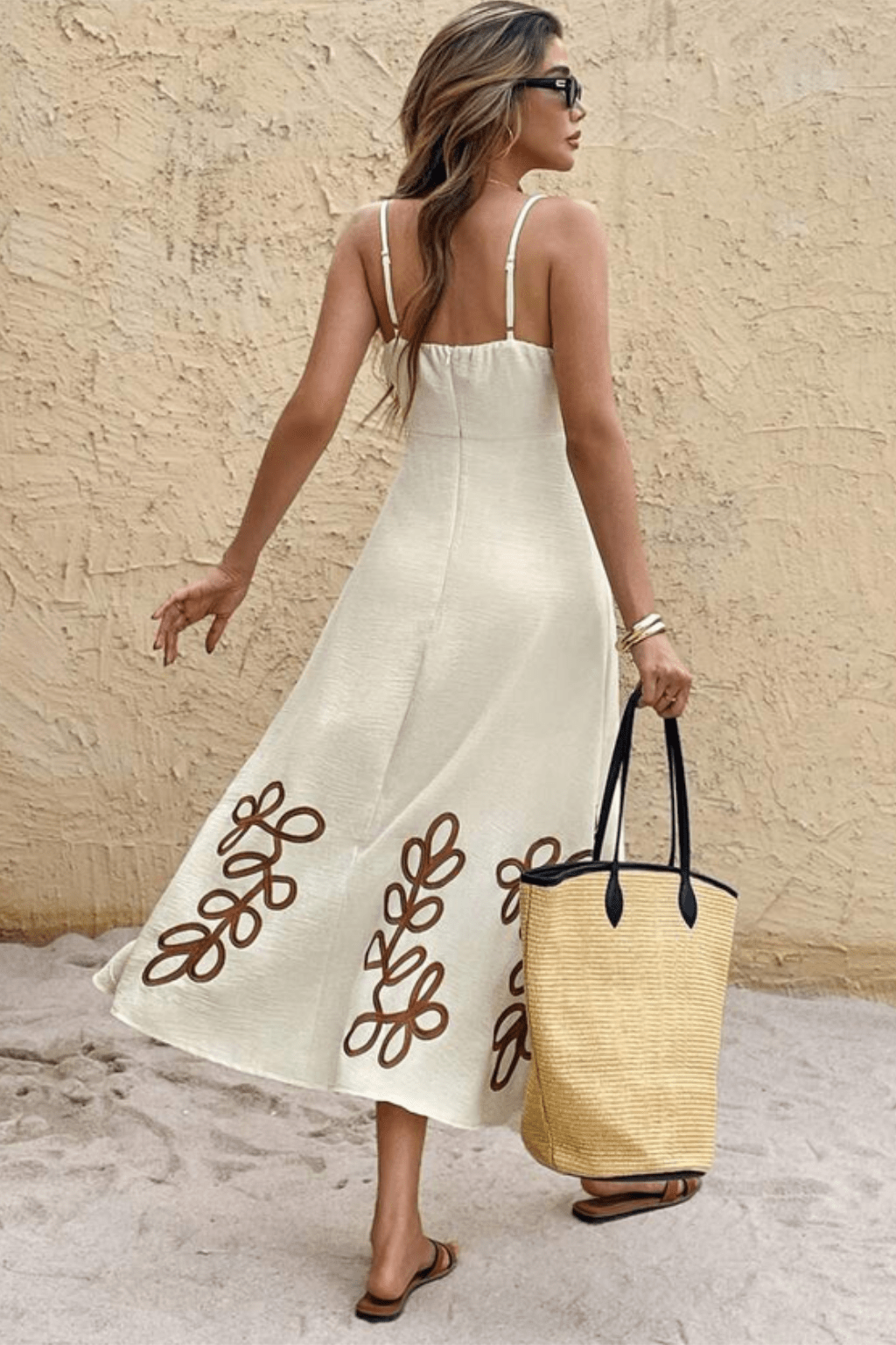 Vestido Lavie Bordada em Folhas Damasco