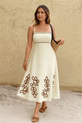 Vestido Lavie Bordada em Folhas Damasco