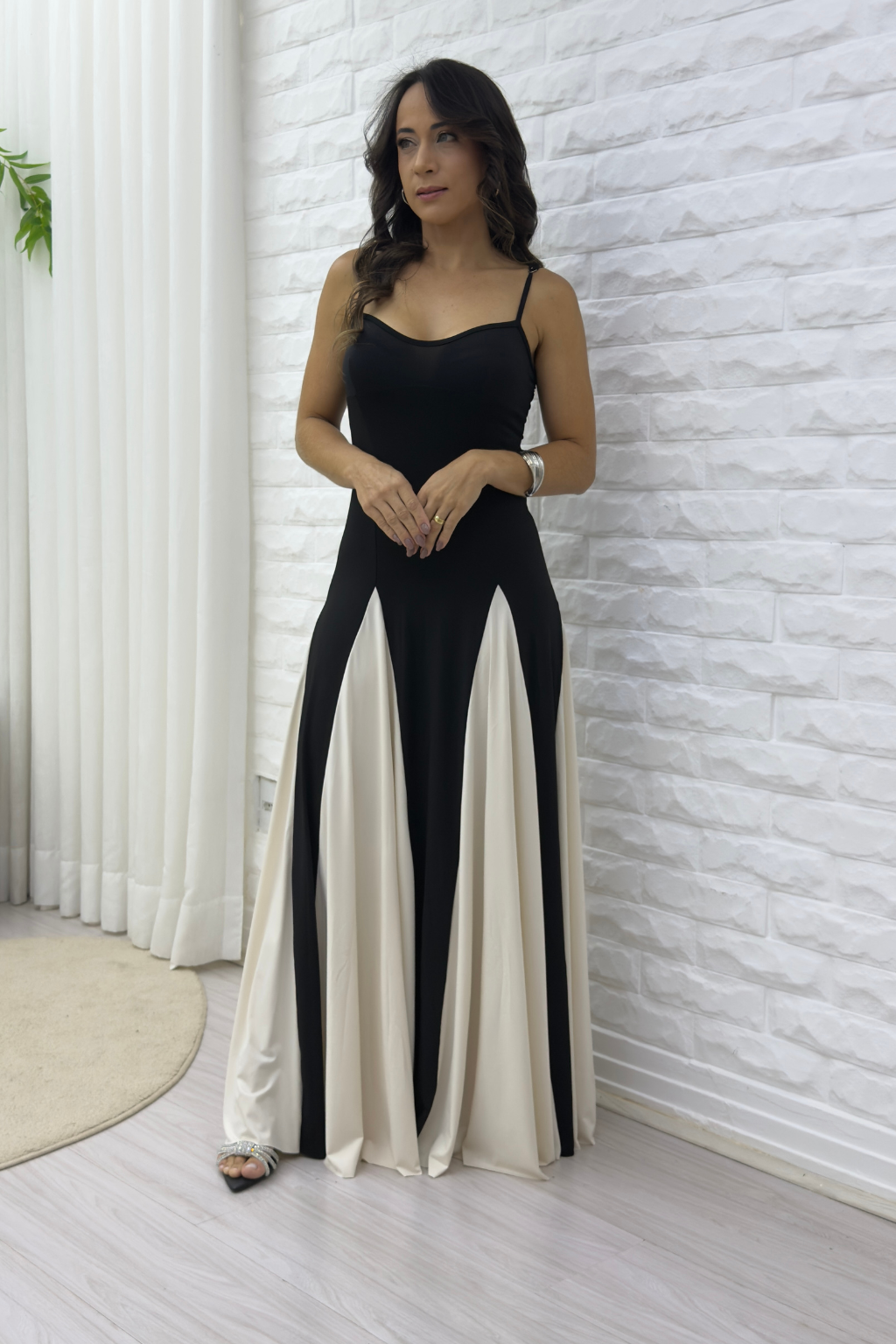 Vestido Mavie Longo Preto com Branco Slim Fit
