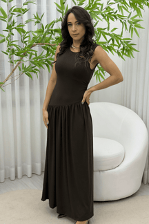 Vestido Meline Longo Cintura Franzida Minimalista Marrom