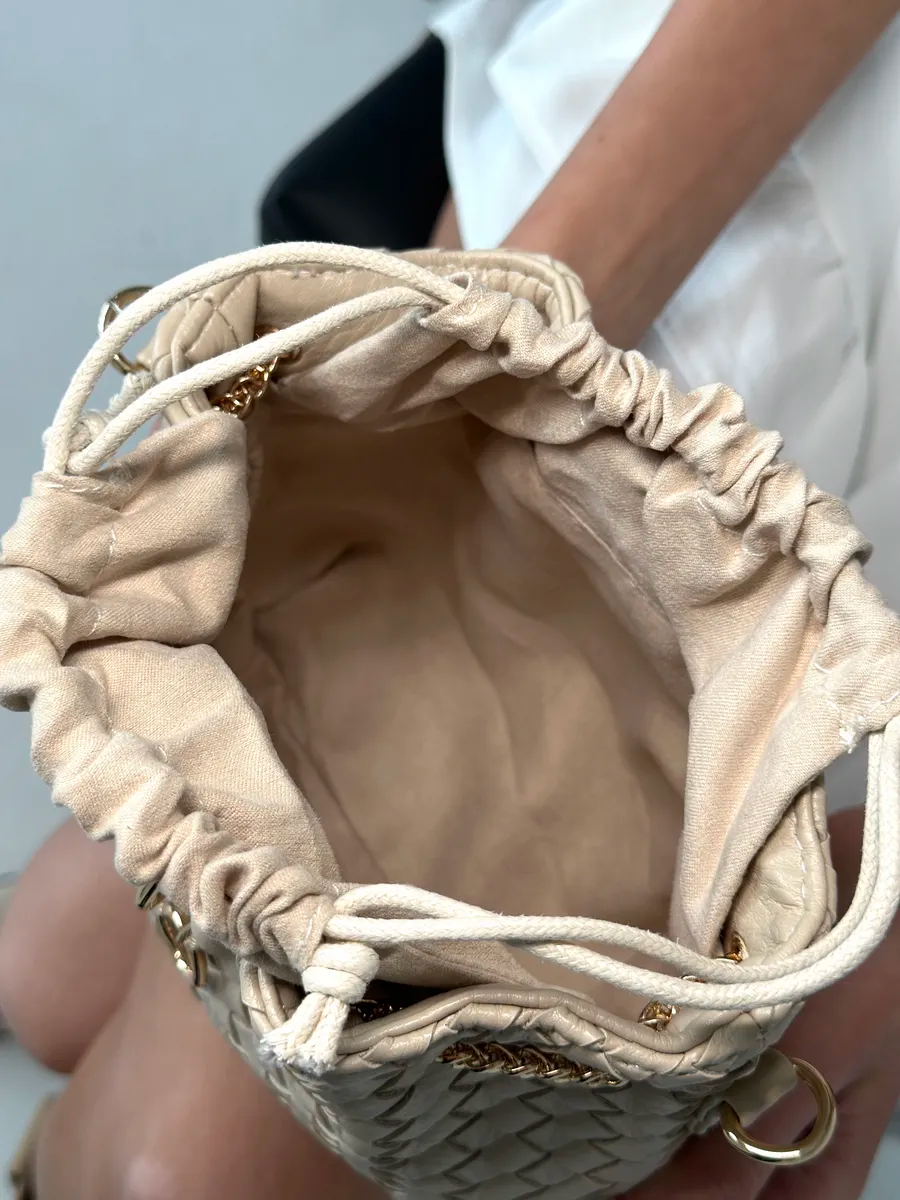 Bolsa Pequena Bucket Trançada Doha