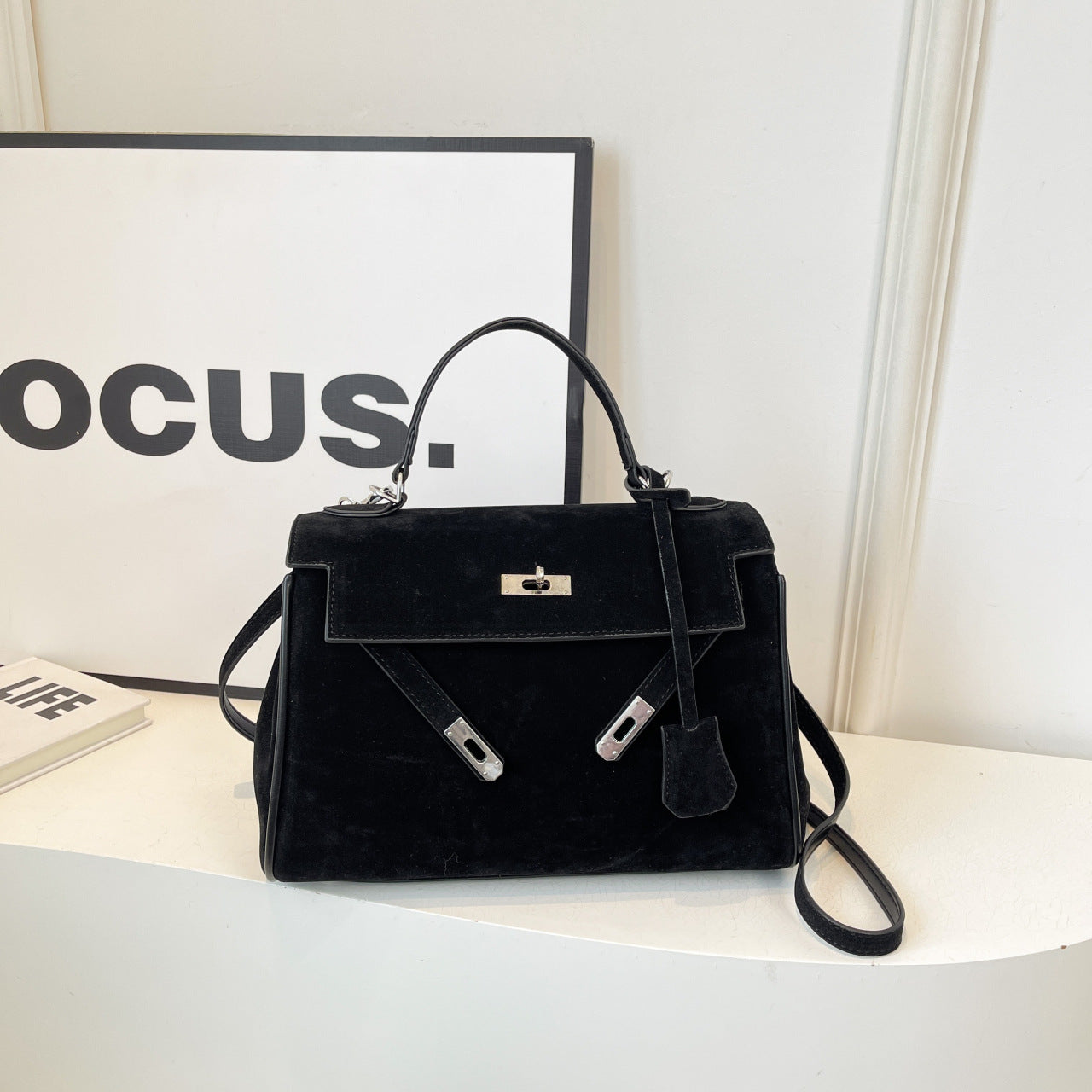 Bolsa Classic Média Suede Madri