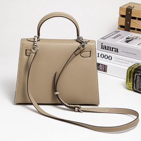 Bolsa Classic Média Couro Legítimo Madri Ferragem Prata